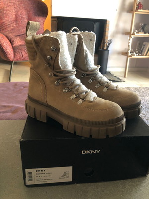 DKNY beige suede ankle boots used size 39