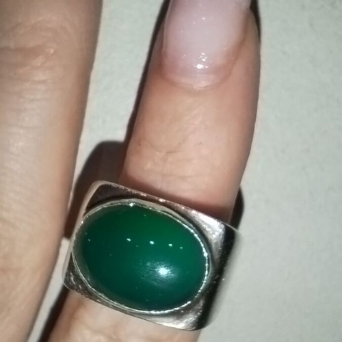 Sterling silver ring with green onyx cabochon used