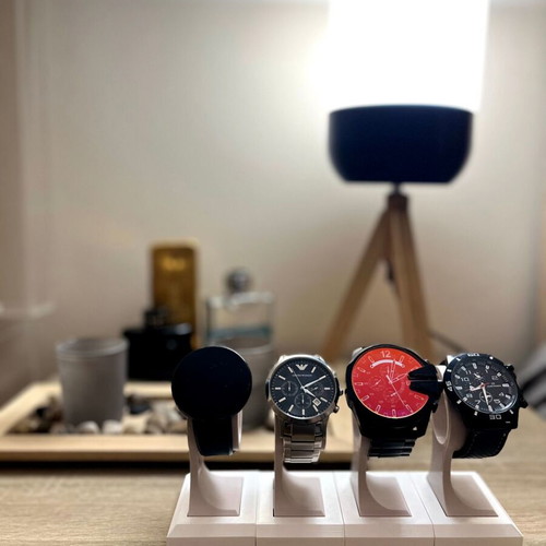 Watch stand new for 4 watches in beige-white color