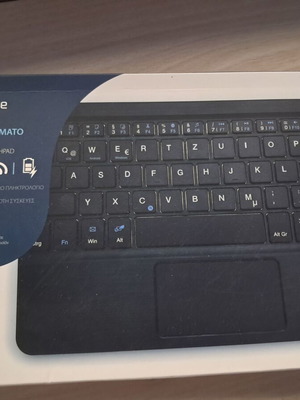 Mediarange Bluetooth Keyboard with Touchpad new