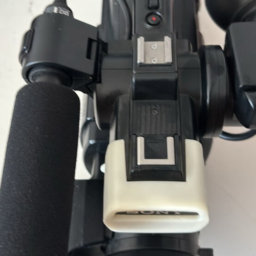 Sony HXR-MC2500 like new with large NP-F970 battery and external microphone