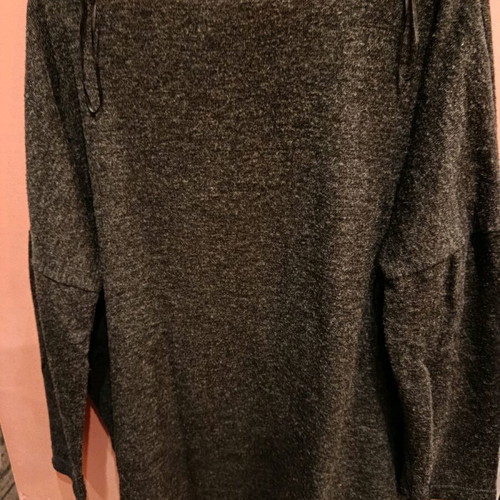 Envy sweater like new, medium, mouse gray
