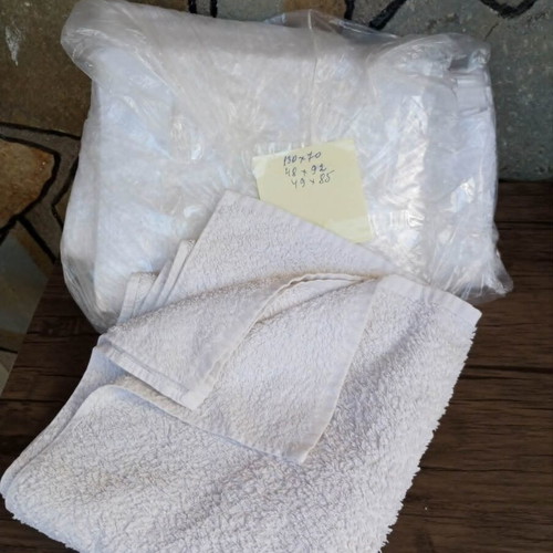 Froté Towels hotel type like new, set of 3 packs with 3 pieces each