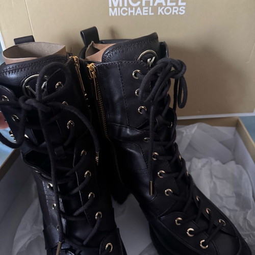Michael Michael Kors Yvonne brown ankle boots, size 40
