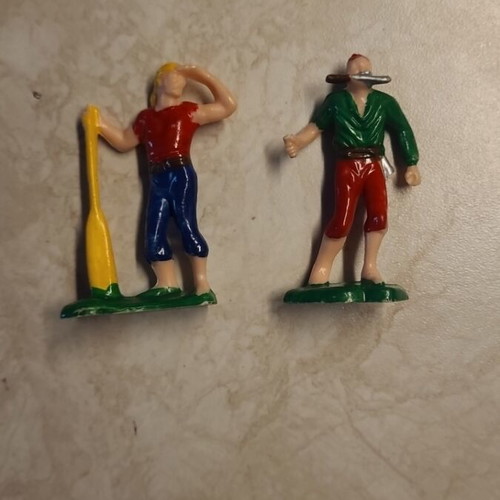 Vintage 1960s Plastic Handpainted Pirates Figures like new