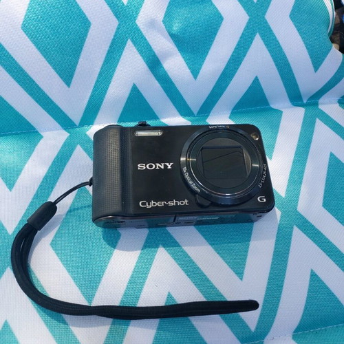Sony DSC-HX7V compact camera like new with 16.2 MP and GPS