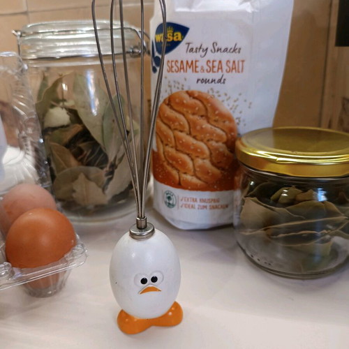 Small egg whisk like new, height 18cm
