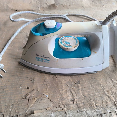 Pitsos steam iron used 1600W Moulinex Optimate 60