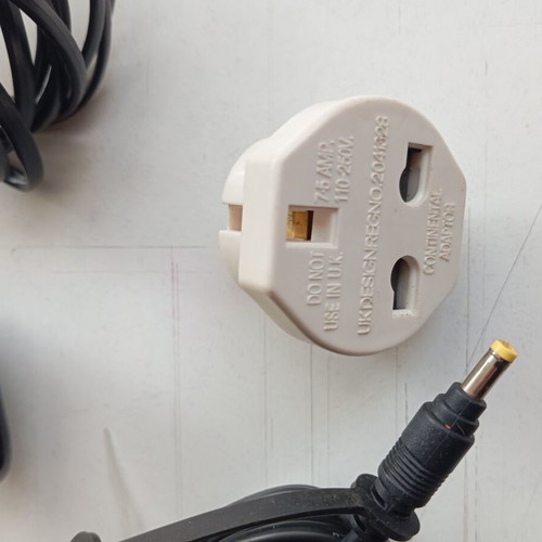 English Type Plug Adapters 4 Pieces New