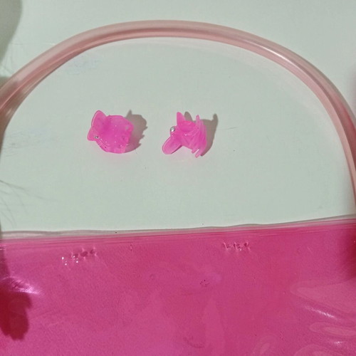 Sindy Hasbro 90's doll with mirror and brush, like new