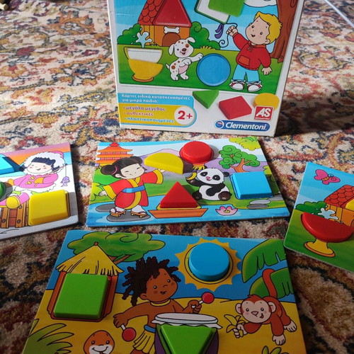 Educational board game Shapes & Colors used for children from 2 years old