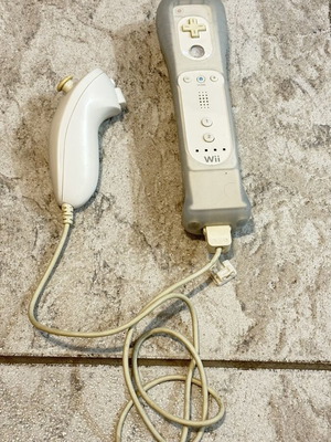 Nintendo Wii комплект контролери употребяван с адаптер MotionPlus и Nunchuk
