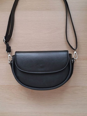 Τσάντα Ώμου Μαύρη αφόρετη