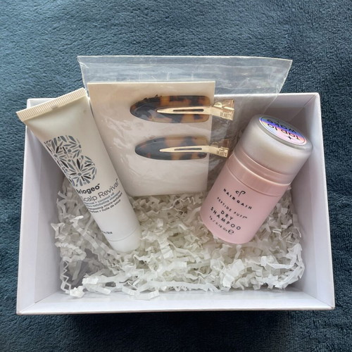 Hair Box II new, includes dry shampoo and scalp scrub