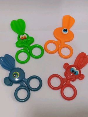 Vintage plastic kids scissors-animals pack of 4, new, 80s