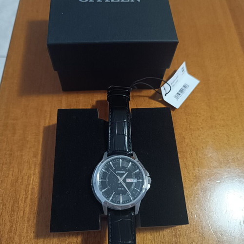 Citizen men's watch 41mm battery with black leather strap