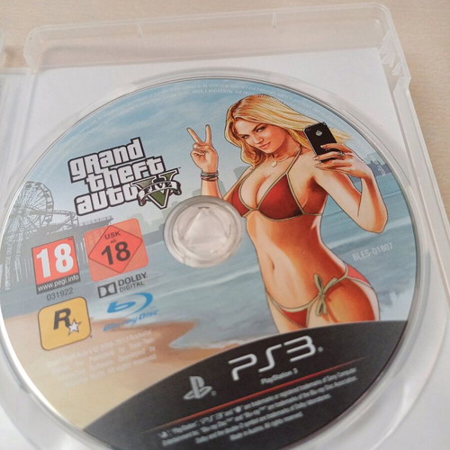 Grand Theft Auto 5 like new with booklet