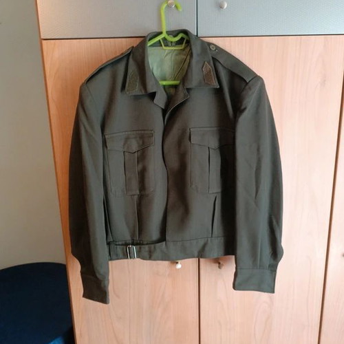 Uniform 8b ES used, size tunic 8190/9702 L, trousers waist 42 8190/8184