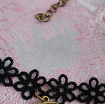 Choker necklace used