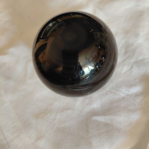 Obsidian sphere like new, 6.5cm diameter, 370g
