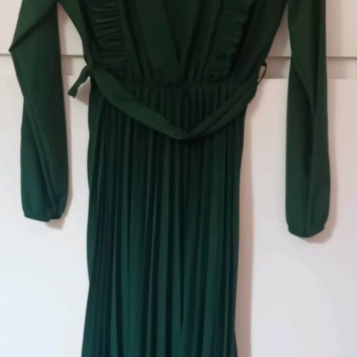 Green pleated dress size small like new