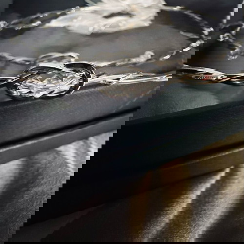 Στέφανα γάμου καινούργια με πλεκτό σχέδιο, χάντρες και χρυσή αλυσίδα