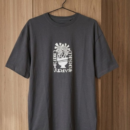 Pull & Bear men's T-shirt size L, like new, gray