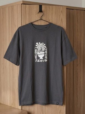Pull & Bear men's T-shirt size L, like new, gray