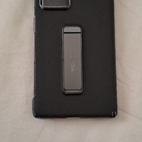 Honor Magic V2 smartphone like new with Snapdragon 8 Gen 2, 16GB RAM, 512GB storage