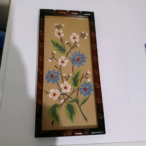Vintage embroidered decorative frames pair like new