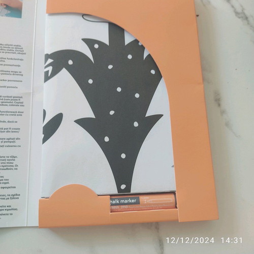 Stencil kit for window painting new with chalk marker