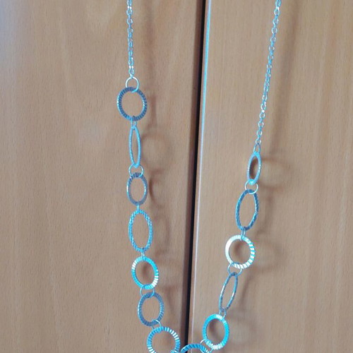 Faux bijoux set like new, silver with earrings, bracelet and necklaces