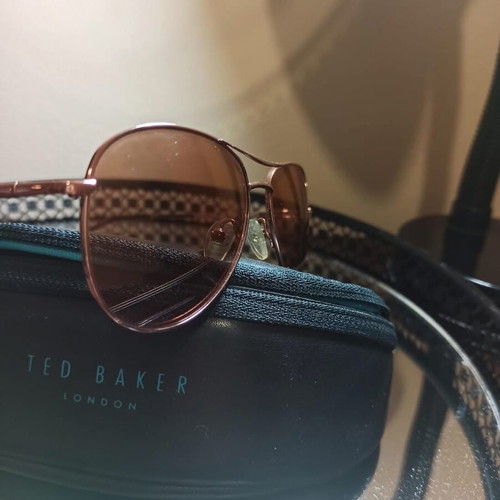 Ted Baker Aviator sunglasses like new, gold frame, mirror lens