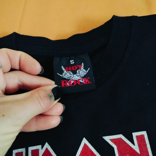 Iron Maiden Hot Rock T-shirt small size like new