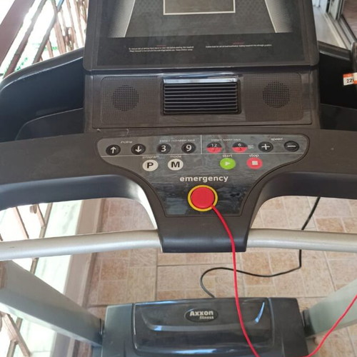 Axxon Fitness Enduro 5111CA treadmill like new, 2.0 HP, 110kg max load