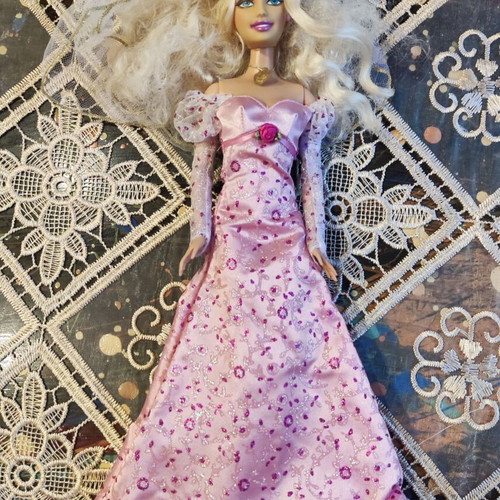 Vintage Barbie Mattel set: Princess doll & carriage horse (80s/00s)