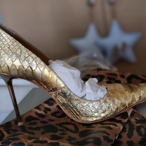 Italian leather pumps used, size 38.5