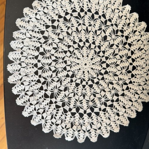 Round Doily 27 cm very thin crochet new