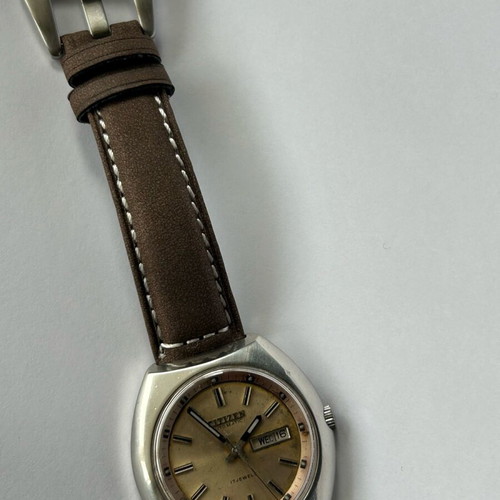 Vintage Citizen wristwatch used, automatic and manual, beige and silver