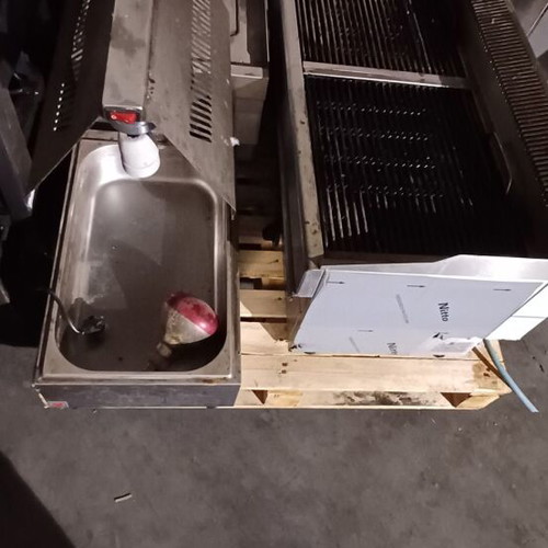 Gas Grill V-20 with Fryer FL-101 and Hot-Kon Lamp used