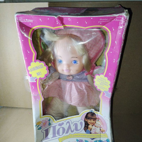 Poly doll like new, functional