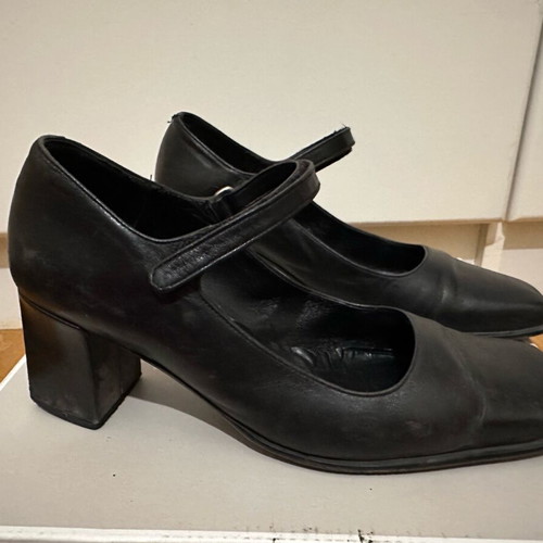 Moccasins high with square toe used, black, size 36