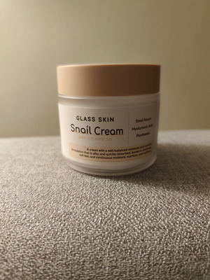 Dearboo Glass Skin Snail Cream like new, lightweight face moisturizer