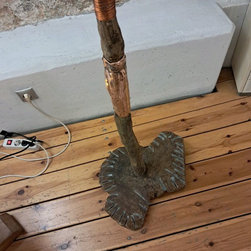 Ski floor lamp with skis like new, decorative