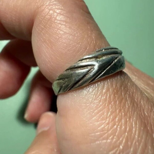 Vintage silver 925 ring like new