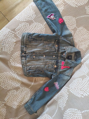 Gap kids denim jacket like new, size S 6-7 years, blue