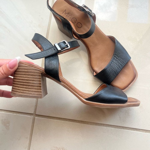 MAGO women's sandals no 38 black like new
