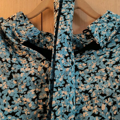 Mini dress new printed with shoulder pads and belt