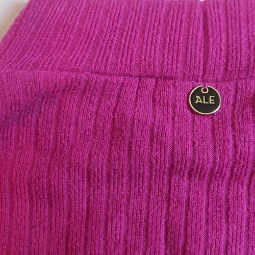 Fuchsia two-piece blouse ALE like new, size Small