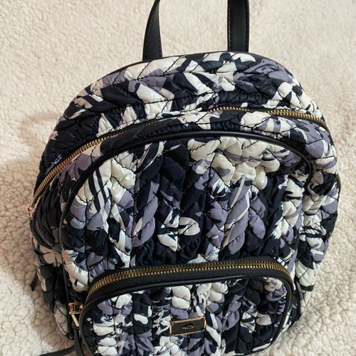 Carpisa backpack like new, white and black